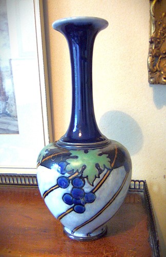 Rare royal doulton antique - royal,