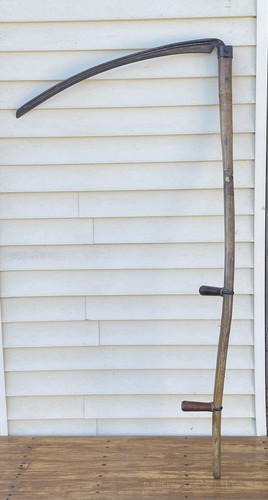 Vtg wooden handle hay - hay, scythe