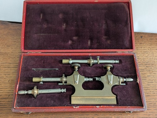 Jacot lathe tool tour - tour, a