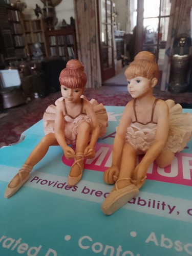 Leonardo ballerina figures - figures,