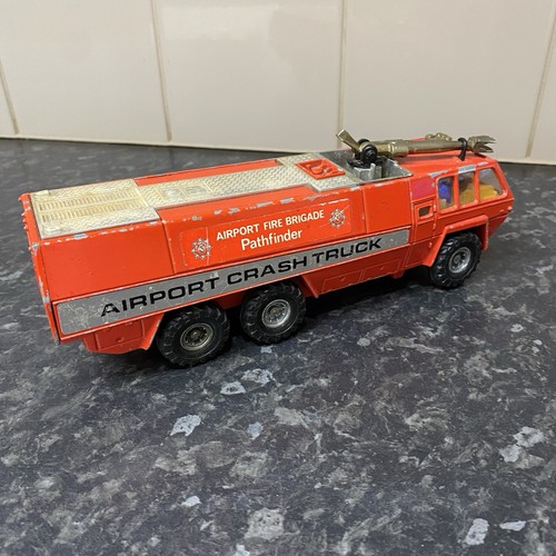 Corgi chubb pathfinder airport - corgi,