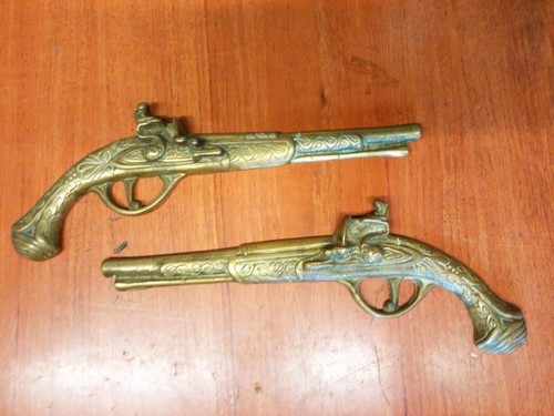 Brass flintlock two pistols - brass,