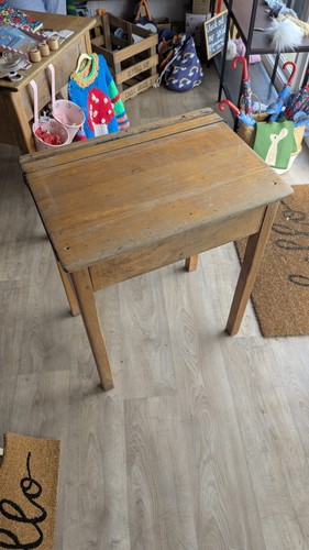 School desk vintage wooden - vintage,