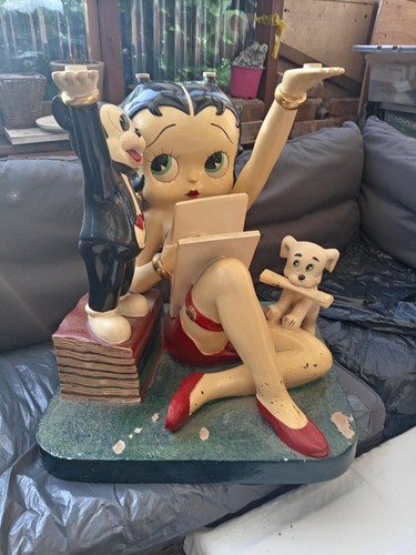 Vintage betty boop - vintage, table