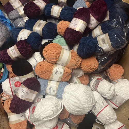Large bundle mixed colour - mixed, aran