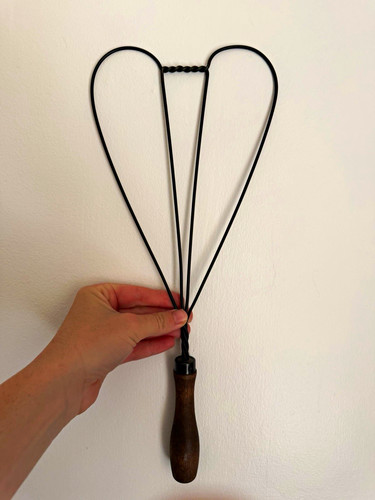 Vintage rug beater western - vintage,