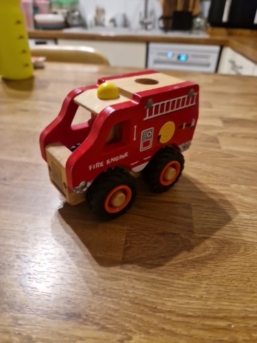 Wooden fire engine - push, car