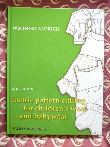 Metric pattern cutting - pattern,