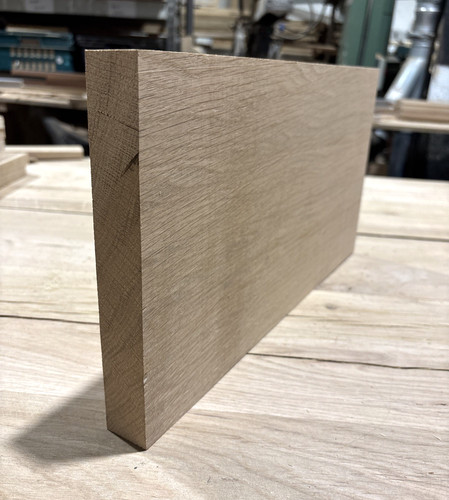Planed oak hardwood timber - planed,