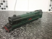 OO GAUGE HORNBY TRIANG GREEN