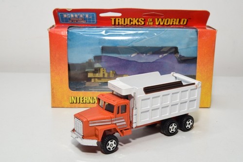 B71 ertl 1410 - b71, 1:64