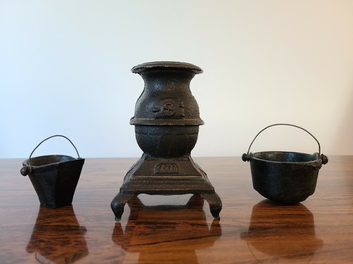 Cast iron miniature pot belly - iron,