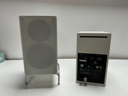 Elac debut connex - debut, adsum