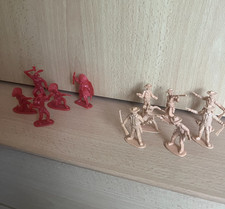 Toy cowboys and indians set