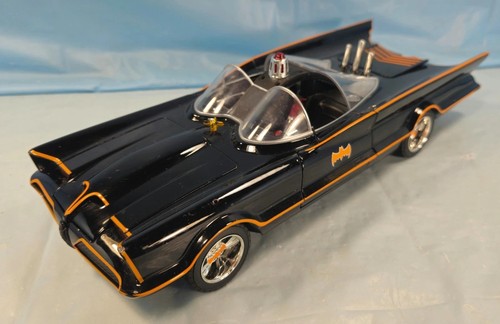 Rare jada 1960s batmobile with - rare,