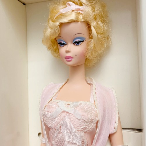 The lingerie silkstone - the,