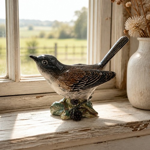 Vtg beswick whitethroat - beswick, 'whitethroat"