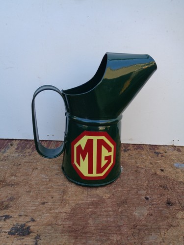 Vintage style oil pourer - ,