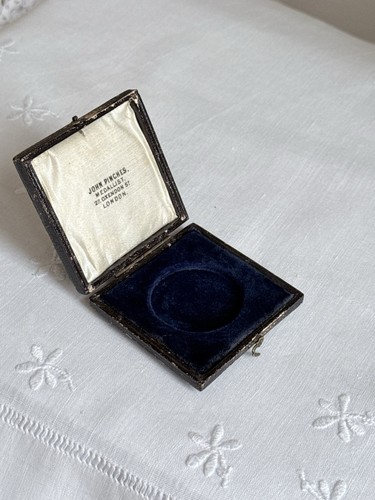 Antique john pinches - pinches, london