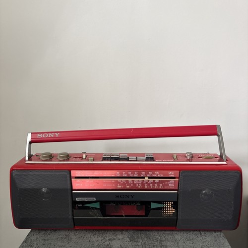Rare red sony cfs - red,