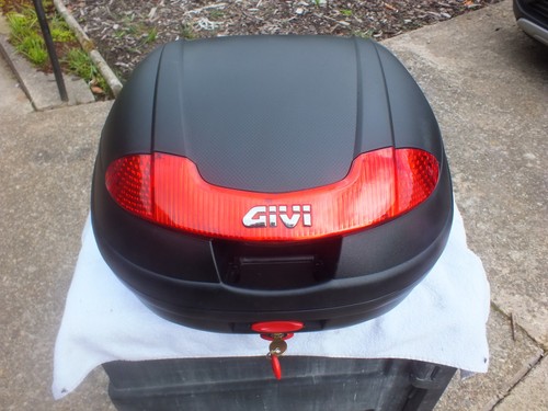 Givi e340 top box - in, good
