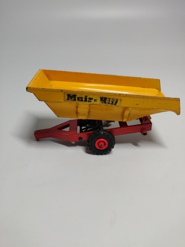 Matchbox tractor tipping - matchbox,