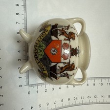 Carlton CRESTED CHINA Southampton model of ancient pipkin