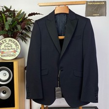 Favourbrook (38R) Tuxedo