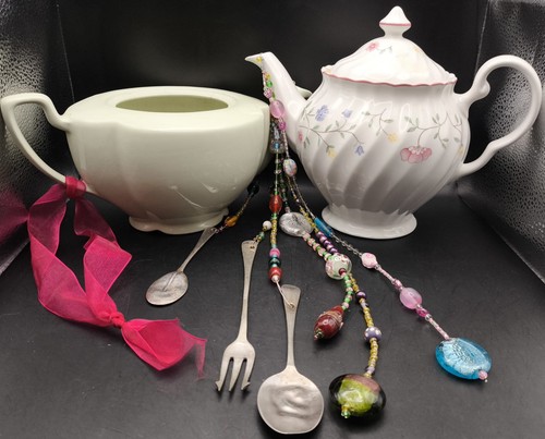 Vintage decorative teapots - 2,