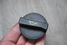 A GENUINE MAZDA 6  2004-2012   DEISEL ENGINE OIL CAP