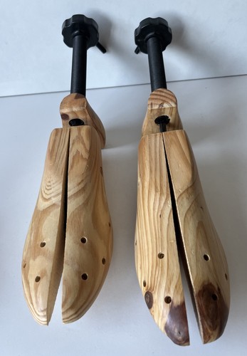 Way shoe trees pine wooden - trees,