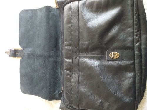 Worlds lightest suitcase - worlds,