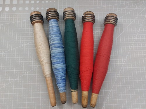Lot vtg wooden - 5, textile