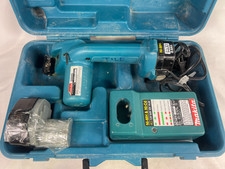 Makita 5094D Cordless Circular Saw with DC1411 Battery Charger Ni-MH & Ni-Cd