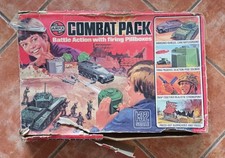Airfix 1/32 1975 Combat Pack No 51511-3 pillboxes vehicles soldiers & extras