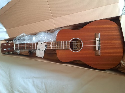 Ohana baritone ukulele - baritone, left