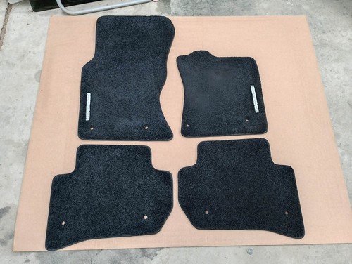 Genuine range rover velar - range,