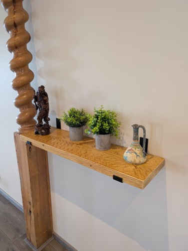 Wooden display shelf - , hand