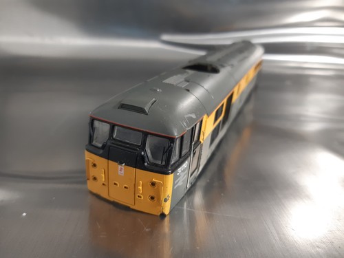 Hornby r2421 class - r2421,