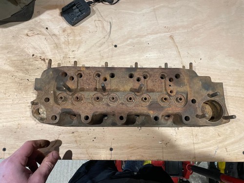 12g940 cylinder head stud - 11,