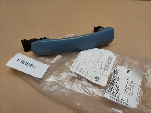Skoda yeti rear right door - ,