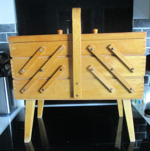 Vintage wooden cantlever - ,