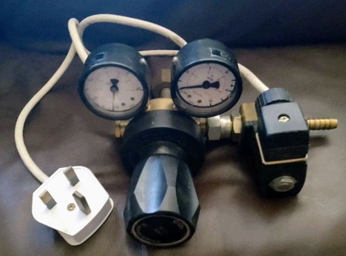 Co2 gas bottle regulator - co2,