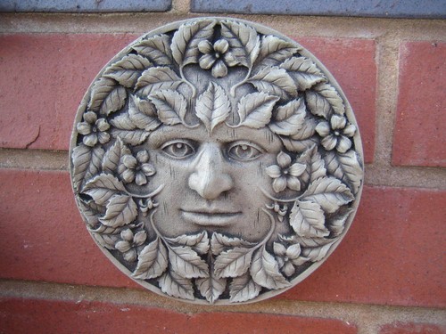 Green man stone - green,