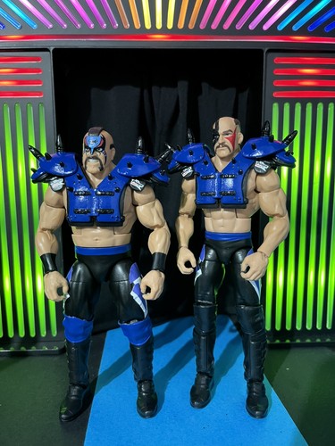 Wwe elite custom - road, warriors