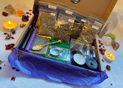 Wiccan altar starter - altar, pagan
