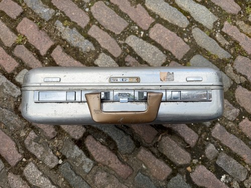 Vintage halliburton aluminium - vintage,