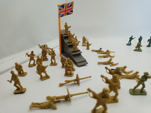 Bundle vintage plastic toy - bundle, of