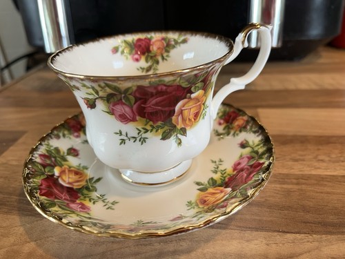 Royal albert bone china - albert, tea