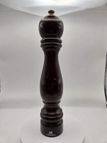 Vintage peugeot pepper - , mill